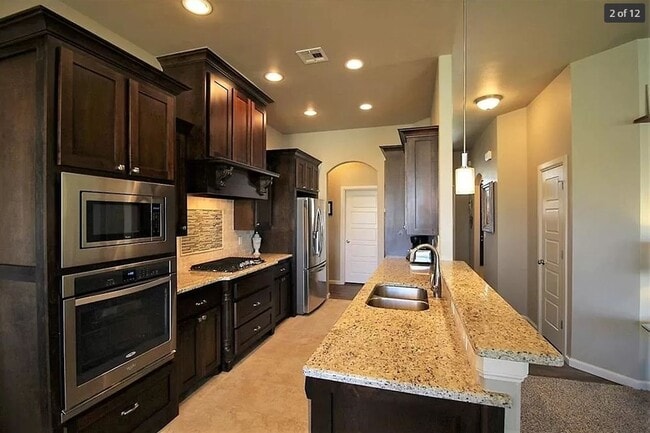 Building Photo - Incredible 4 Bed 2 Bath In Edmond