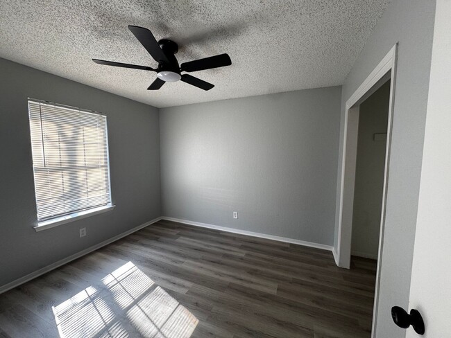 Foto del edificio - Great 3 bedroom! Move in special of $995!