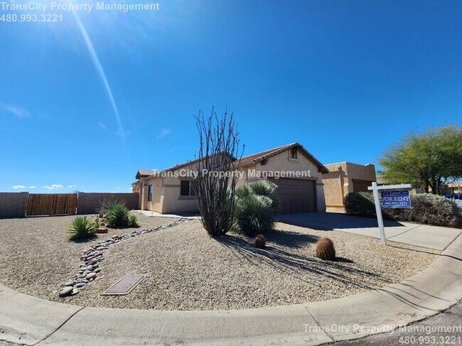 Building Photo - Gold Canyon Peralta Trail Subdivision 3 be...