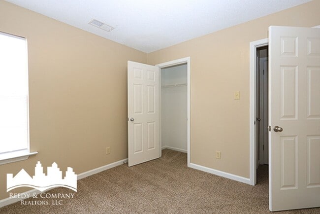 Foto del edificio - 8335 Mangrove Dr