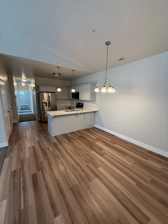 Building Photo - 14659 Bloom Dr