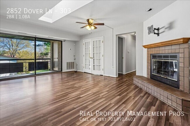 Foto del edificio - 2852 Dover Ln