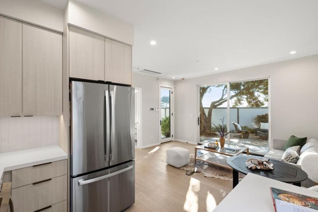 Building Photo - 255 Gellert Dr