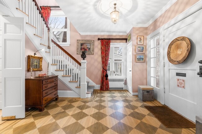 Building Photo - 13 Lockwood Ave