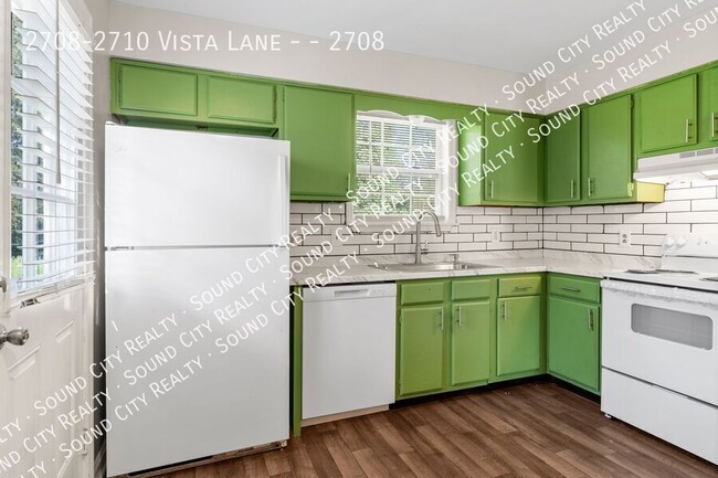 Foto del edificio - 2708-2710 Vista Lane --2708