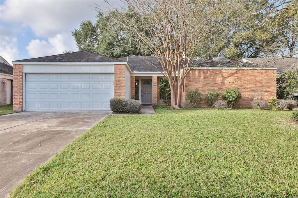 Foto principal - 15711 Stonehaven Dr