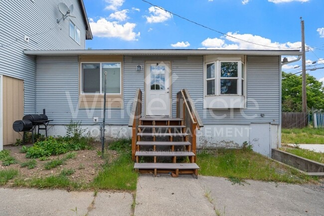 Building Photo - 1804 E Liberty Ave