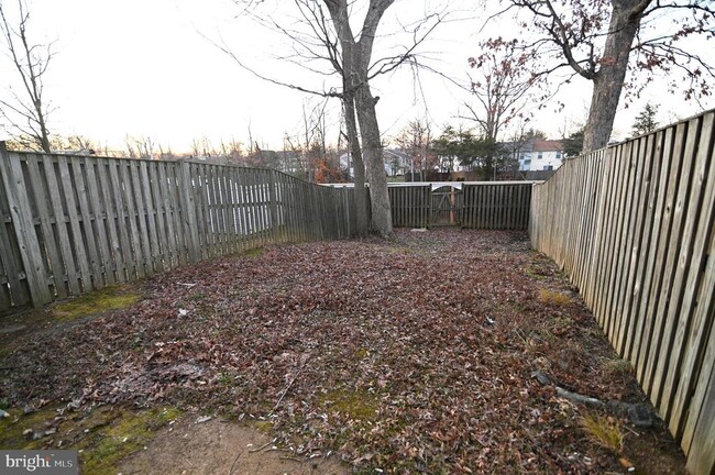 Building Photo - 2496 Homestead Ct