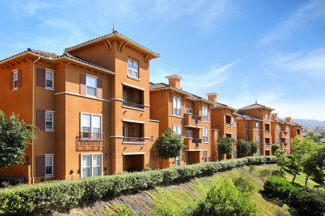 APARTAMENTOS PROMINENCE EN SAN MARCOS, CALIFORNIA - Prominence Apartments