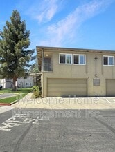 Building Photo - 1037 Mohr Ln