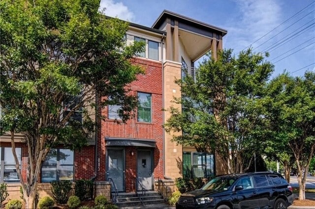 Building Photo - 805 Holly Ave NW