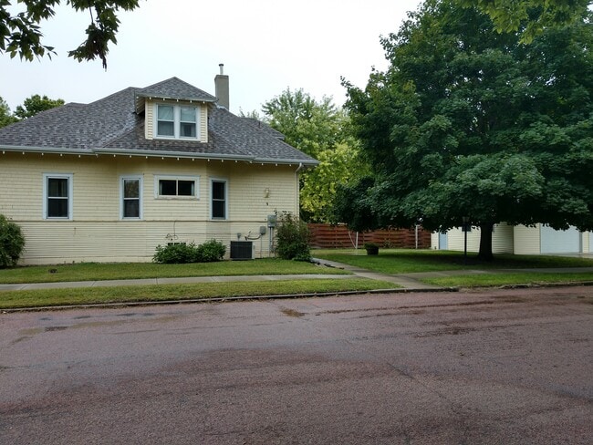 VIEW FROM STREET - 901 E 3rd Ave