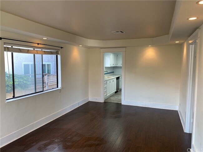 Foto del edificio - 1624 W 220th St