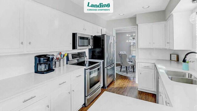 Foto del edificio - 10007 Dale Crest Dr