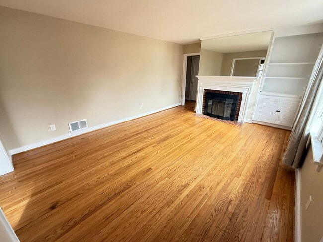 Foto del edificio - Great Opportunity in Lakeside area