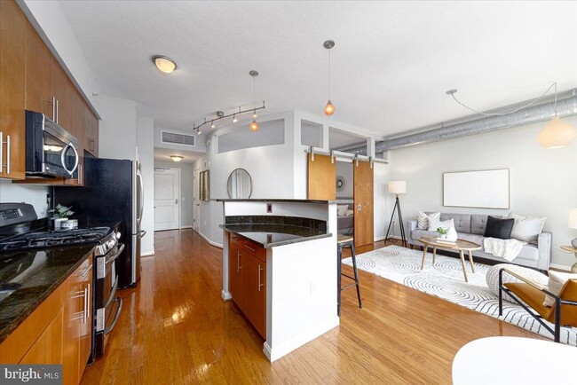 Foto del edificio - 1390 Kenyon St NW
