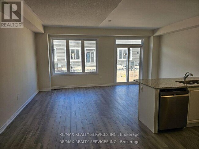 Building Photo - 95 Conboy Dr