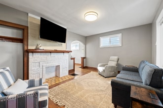 Building Photo - 1270 S Ohio Ave