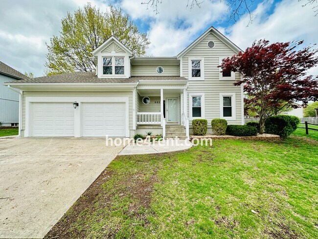 Building Photo - Wonderful Belton Home w/ Wood Floors, Finished Basement and Fenced Yard!
