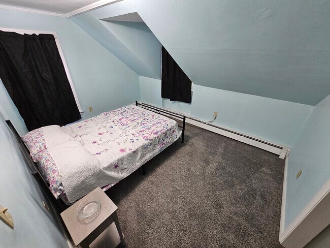 Dormitorio #2 - 1347 State St