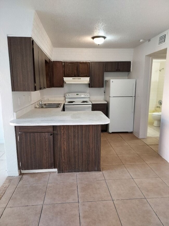 Foto del edificio - 201 Nancy Dr