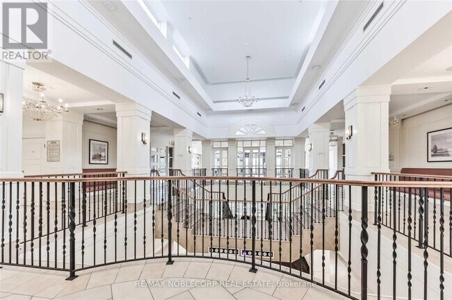 Photo du bâtiment - 700-700 Humberwood Blvd