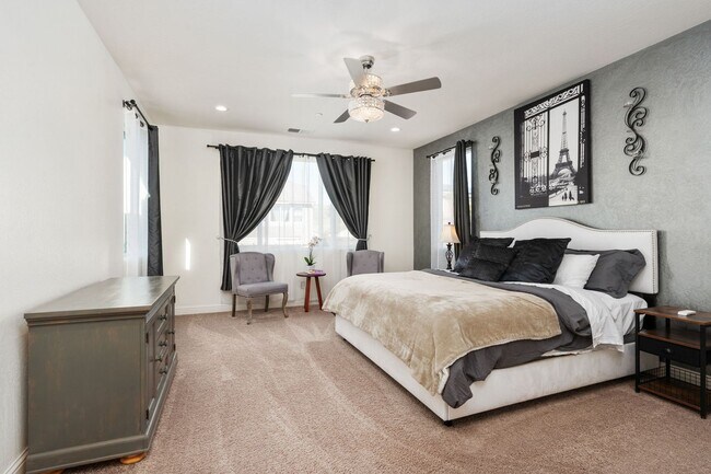 Foto del edificio - $3,195 Millerton & Friant, 4 Bedroom - Rus...
