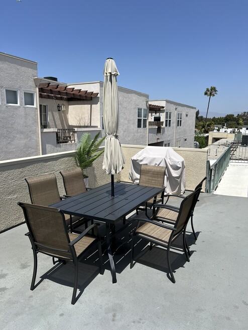 Building Photo - Adriana Arms Apartments