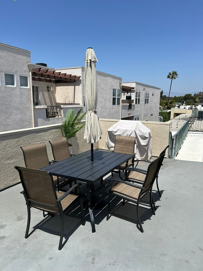 Building Photo - Adriana Arms Apartments