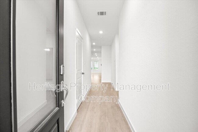 Foto del edificio - 4044 Rock Ml Dm