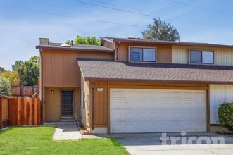 Building Photo - 1344 Shaddick Dr