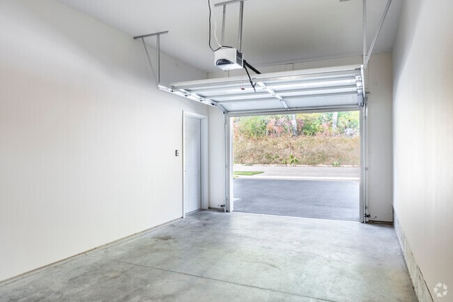 2BR, 2BA - 1004SF - Garage - Timber Ridge Apartments