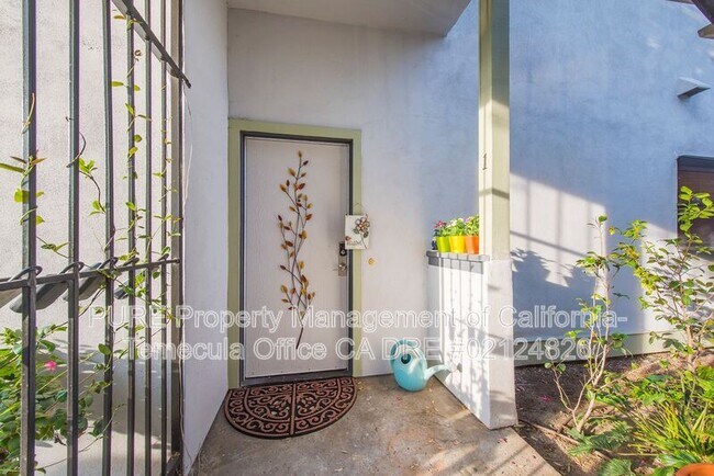 Building Photo - 4435 Marlborough Ave