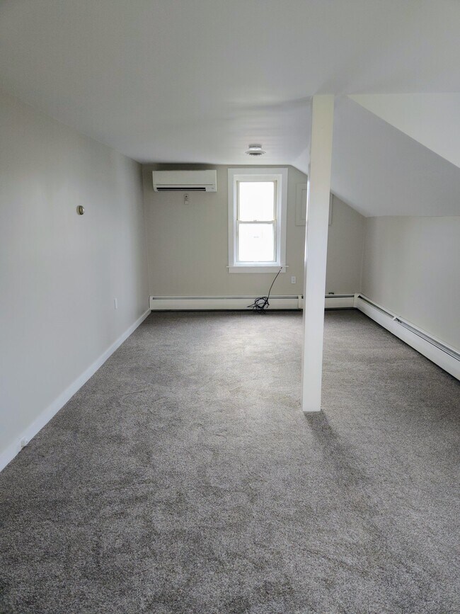 Building Photo - 206 Schley St