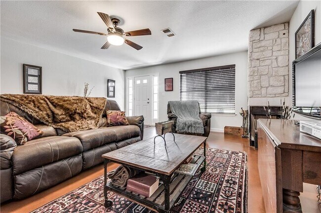 Foto del edificio - 1302 River Ridge Dr