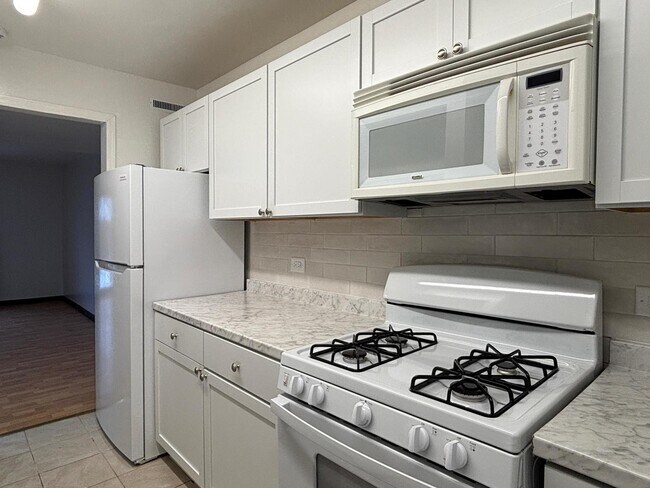 Foto del edificio - 128 S Hale Ave