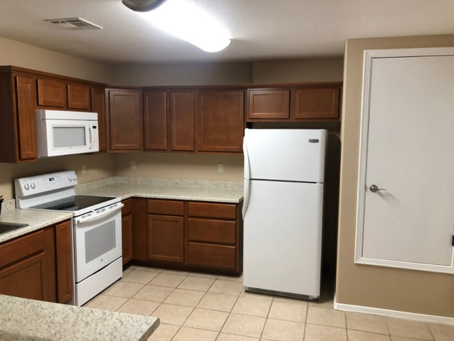 Foto del edificio - 6345 Reynolds Dr