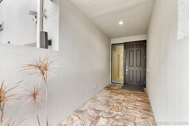 Building Photo - 40 Portside Dr