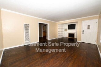 Building Photo - 4982 Baltimore Dr