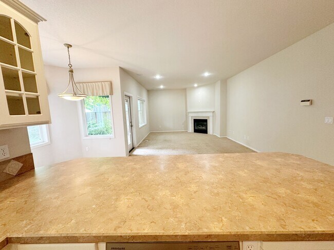 Building Photo - Gorgeous 4-Bedroom, 2.5-Bathroom House in ...