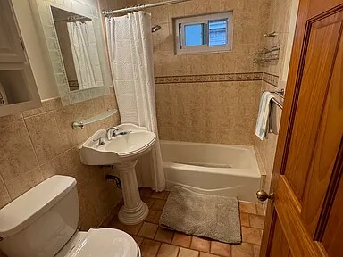 Foto del edificio - 89 Bailey Rd