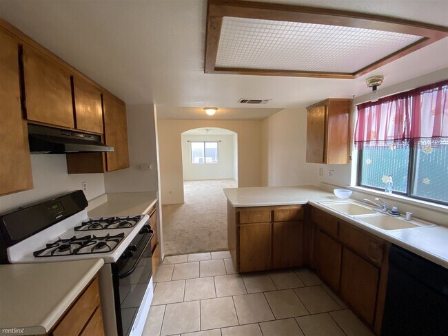 Building Photo - 3 br, 2 bath House - 848 Sherry Ct