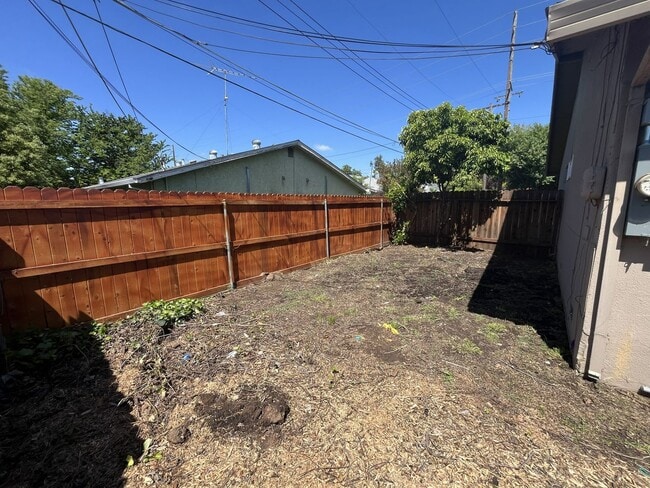 Foto del edificio - 6417-6417 San Stefano St