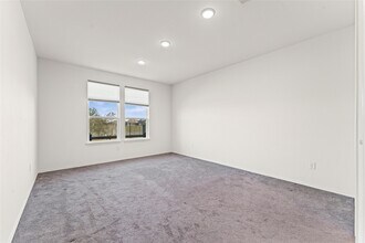 Building Photo - 5826 Savanna Pasture Rd