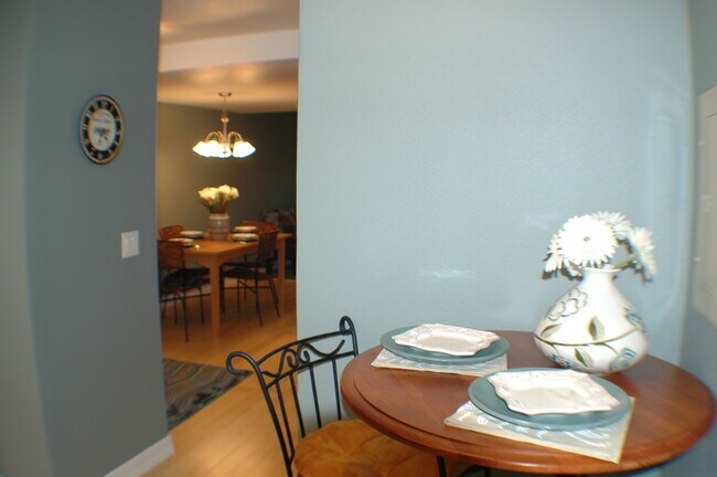 Foto del edificio - Longfellow Creek Condos