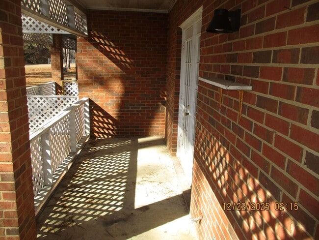 Building Photo - 2110 Lennox St