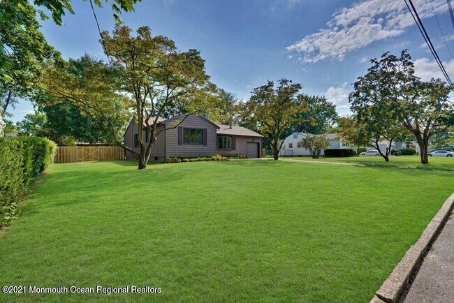 Building Photo - 20 Community Dr