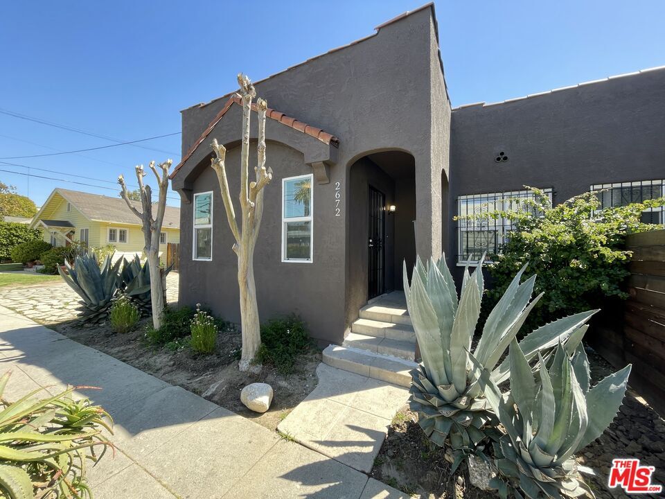 Primary Photo - 2672 Cimarron St