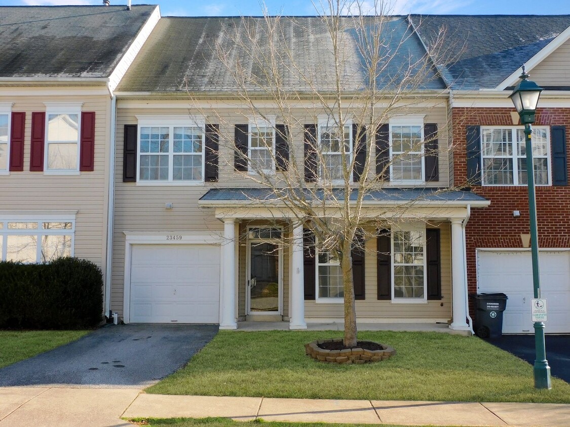 Primary Photo - 23459 Dahlia Circle