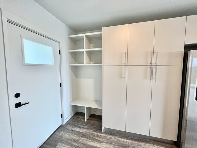 Foto del edificio - 4004 Banister Ln